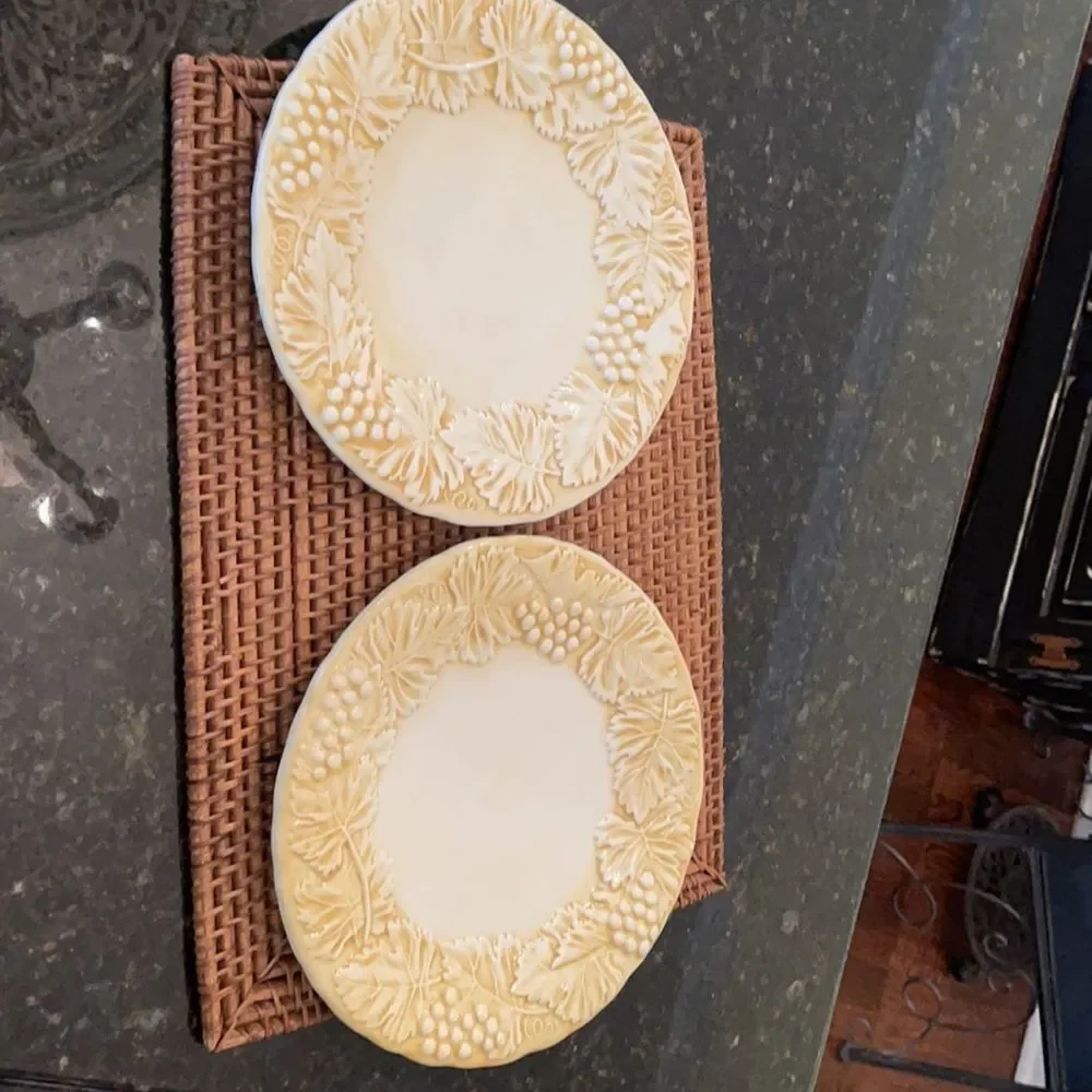 2 Williams Sonoma Yellow glazed 9” Plates EUC